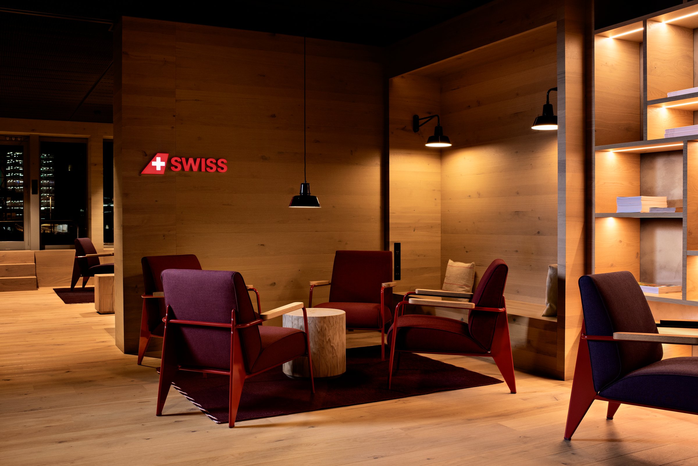 SWISS Alpine Lounge ZRH — photo 1 of 4