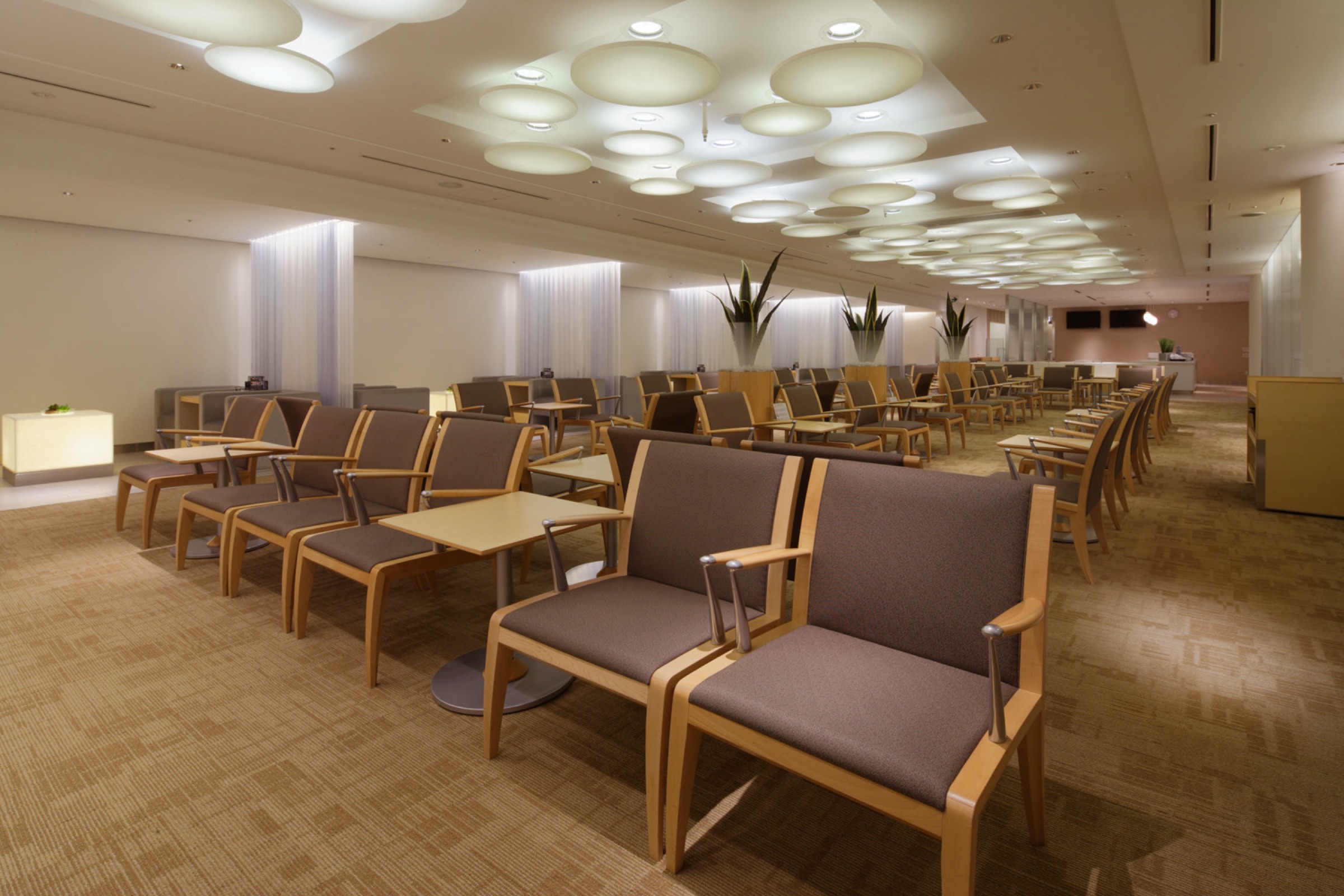 ANA Arrival Lounge Narita NRT — photo 1 of 6