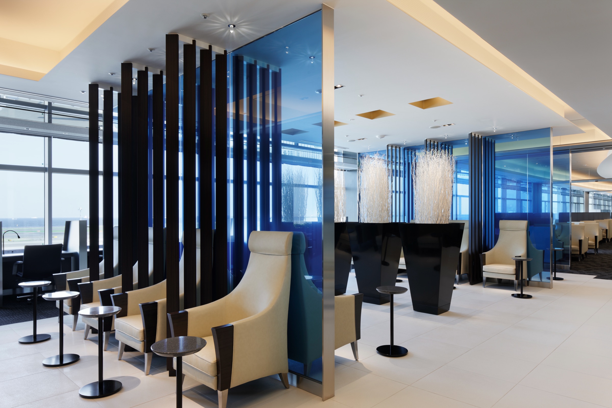 ANA Suite Lounge Haneda Domestic HND — photo 5 of 6
