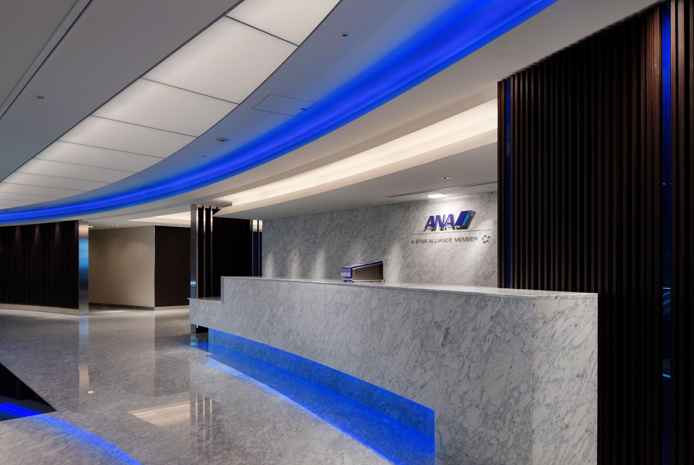 ANA Suite Lounge Haneda Domestic HND — photo 6 of 6